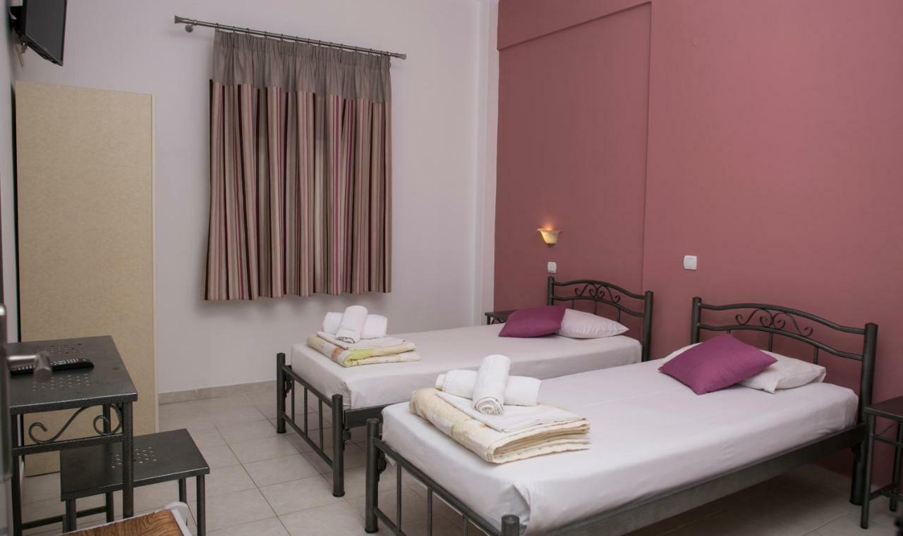 Yannis Apartments Afytos Exterior photo